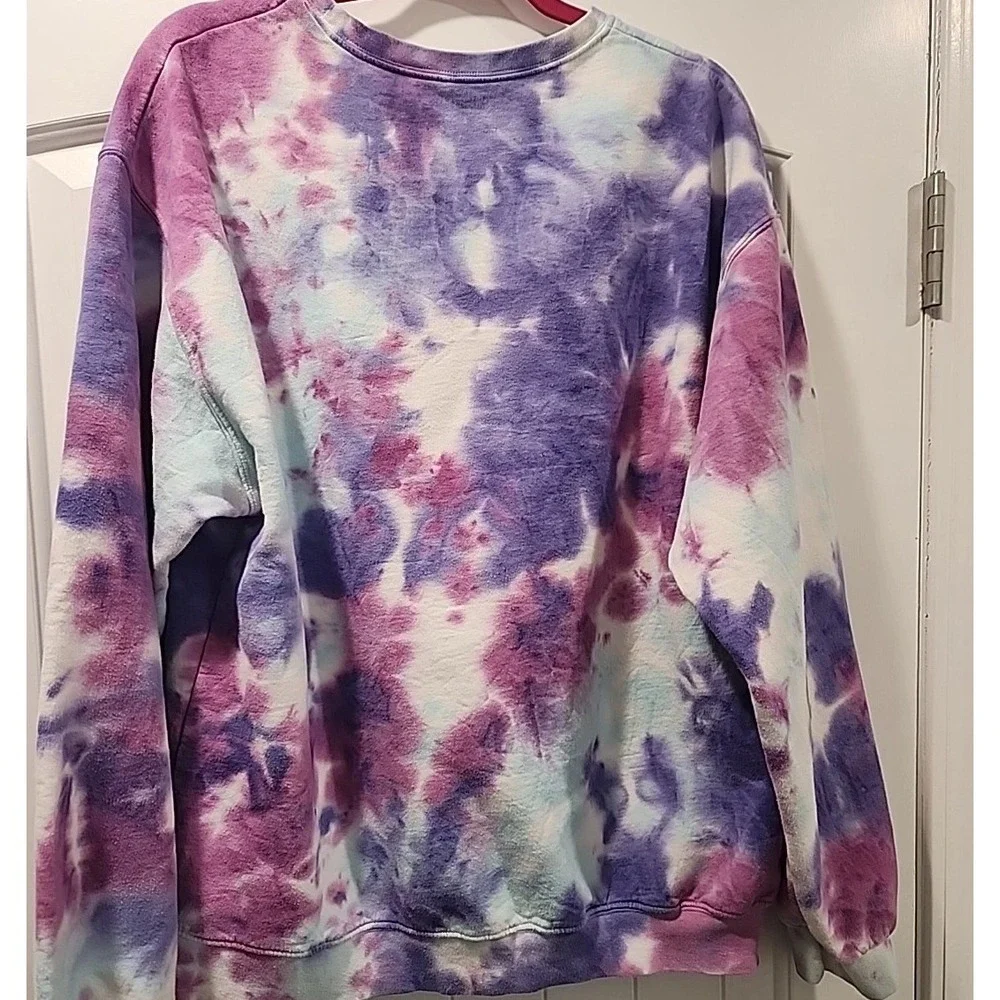 Buc-ees Women Beaver Logo Pullover Crewneck Sweatshirt Purple Tie Dye XLarge - Picture 2 of 2